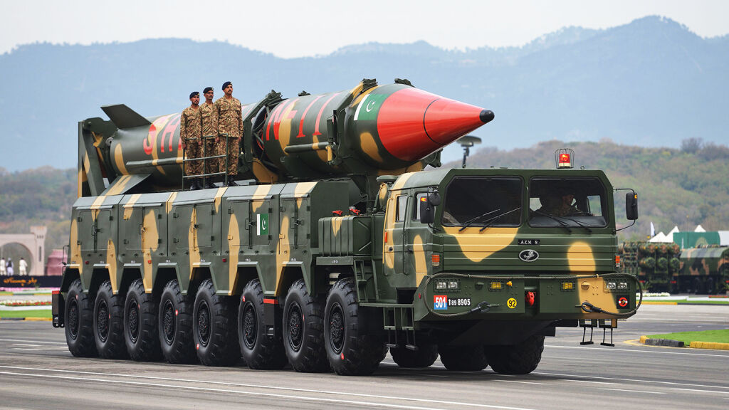 Pakistansk Shaheen-missil på en militærparade