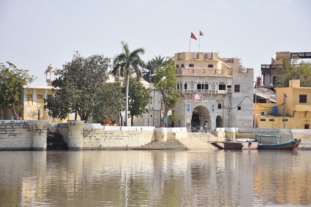Sadh bela temple 4- sukkur